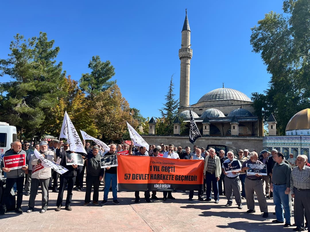 “1 Yıl Geçti 57 Devlet Harekete Geçmedi” başlığıyla dua programı düzenledik. 