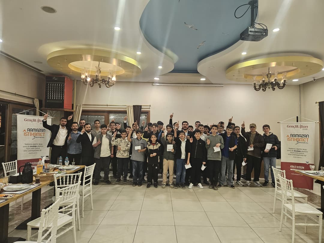 Köklü Değişim Gençlik Kolları İstanbul Bağcılar Olarak İftar Programımızı Gerçekleştirdik