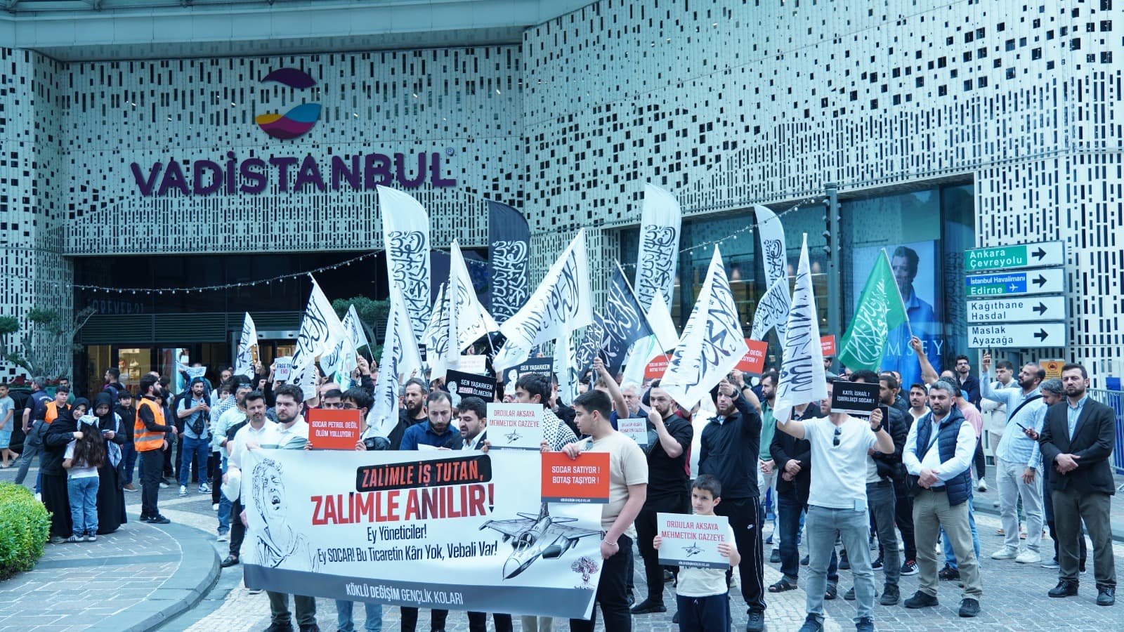 Zalimle İş Birliği Yapan, Zalimle Anılır!