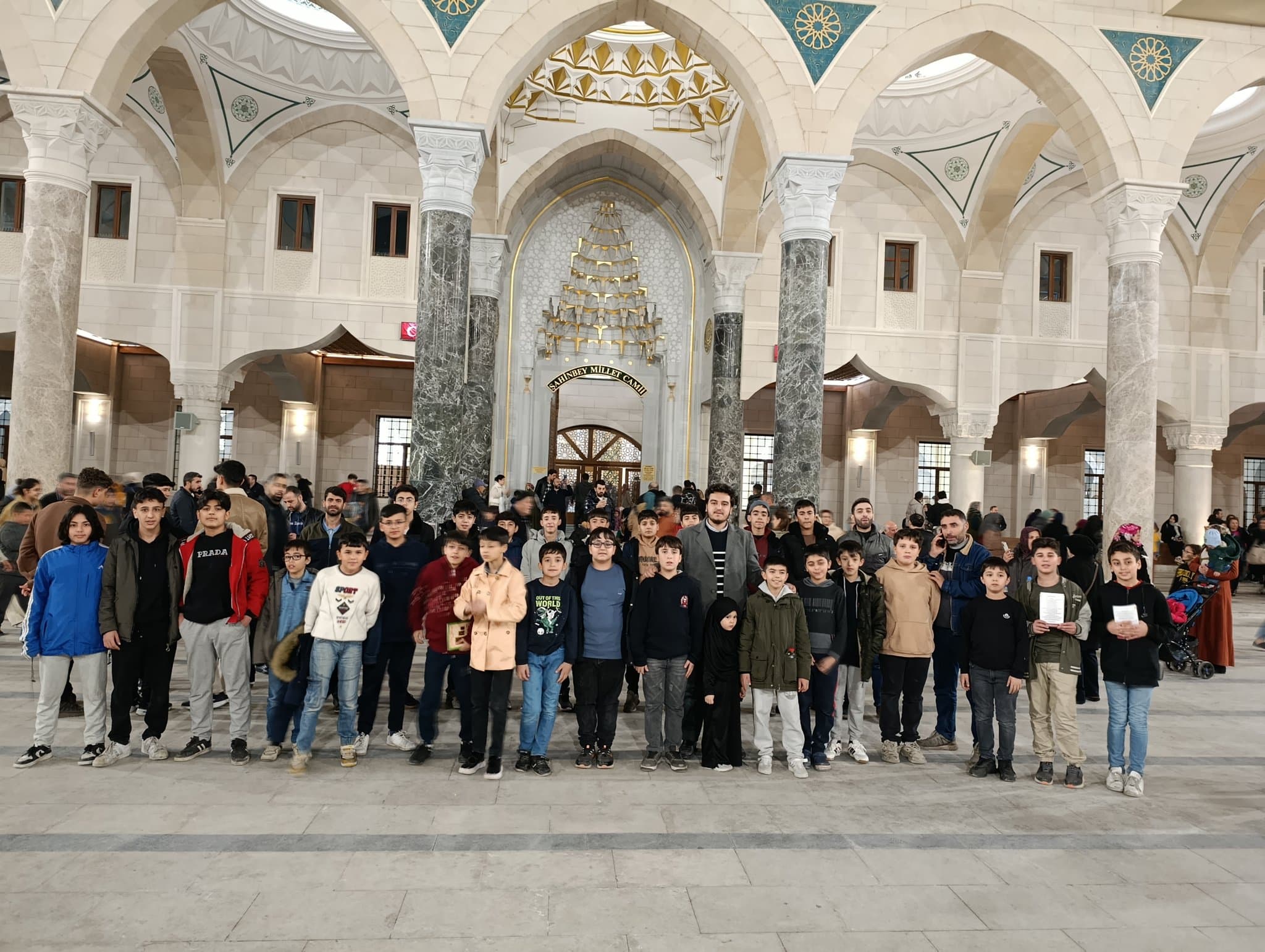 Mübarek Ramazan ayı sevincini yaşamaya devam ediyoruz... 