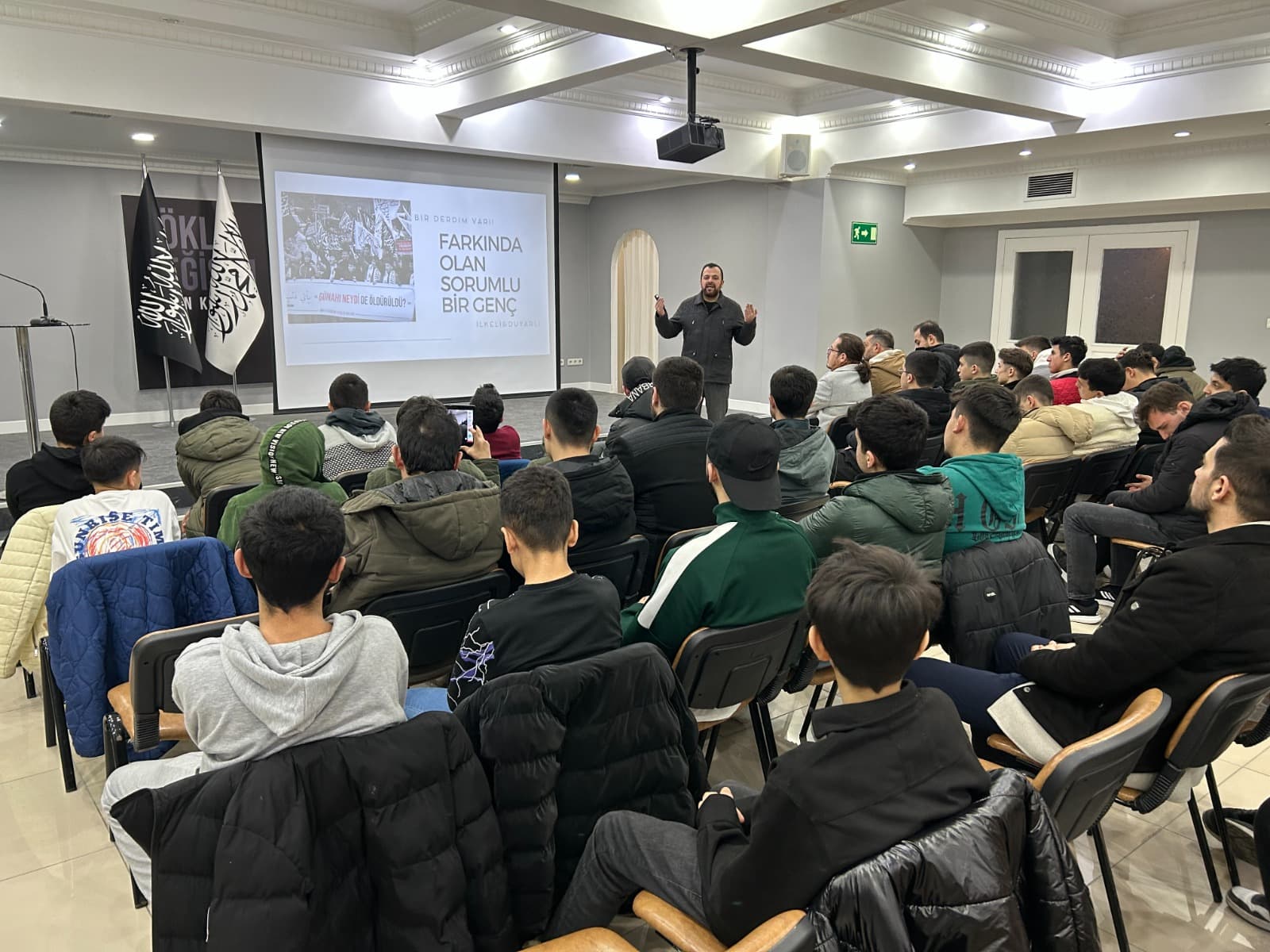 Köklü Değişim Gençlik Kolları Ankara tarafından “Gençlik Buluşması” gerçekleştirildi.